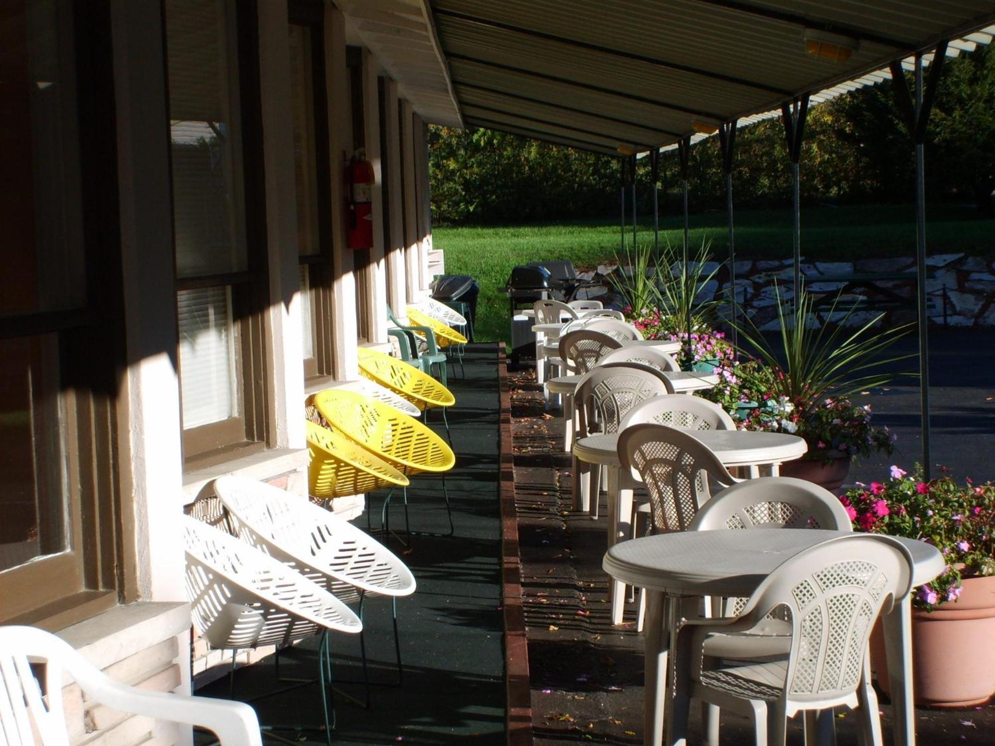 Capricorn Motel Royale 1000 Islands Lansdowne Buitenkant foto