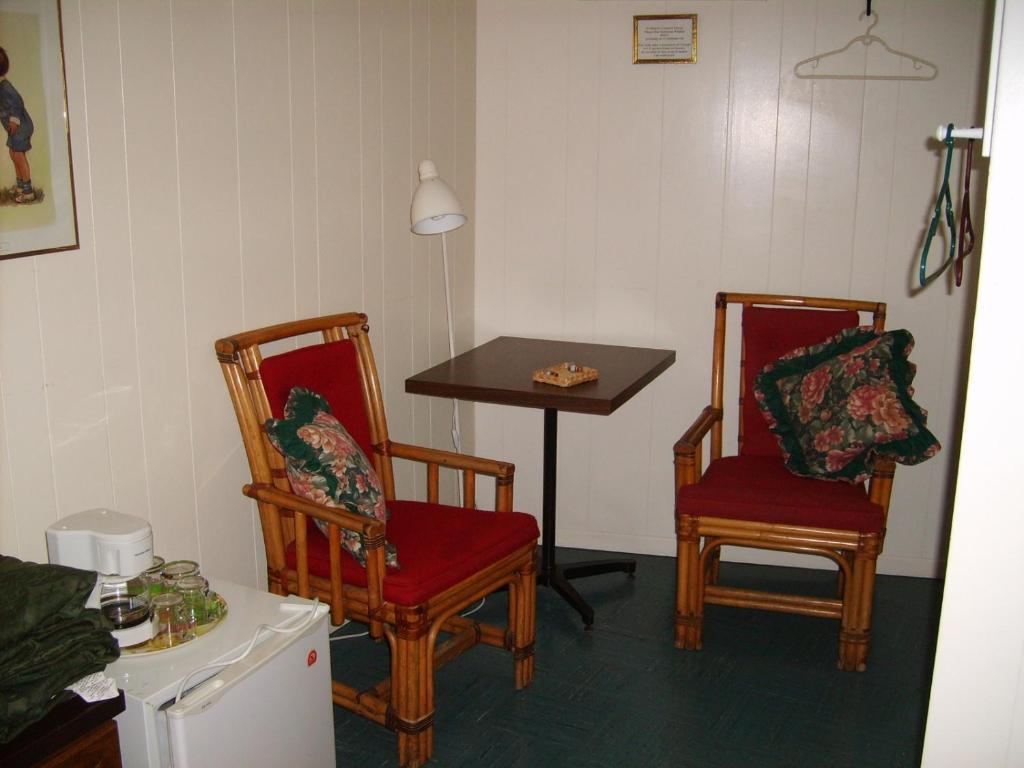 Capricorn Motel Royale 1000 Islands Lansdowne Buitenkant foto