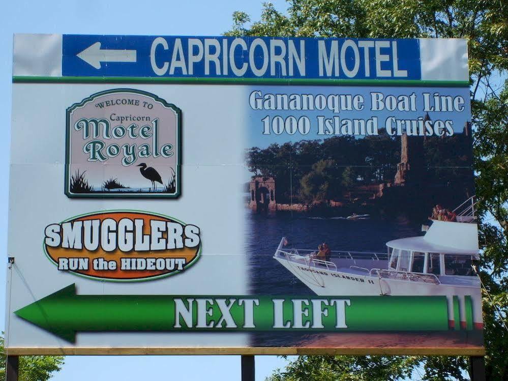 Capricorn Motel Royale 1000 Islands Lansdowne Buitenkant foto